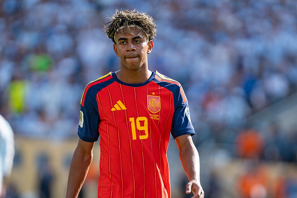 Lamine Yamal, Spain